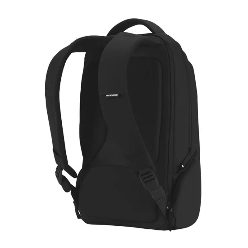 Incase Icon Slim Backpack 28L 写真4